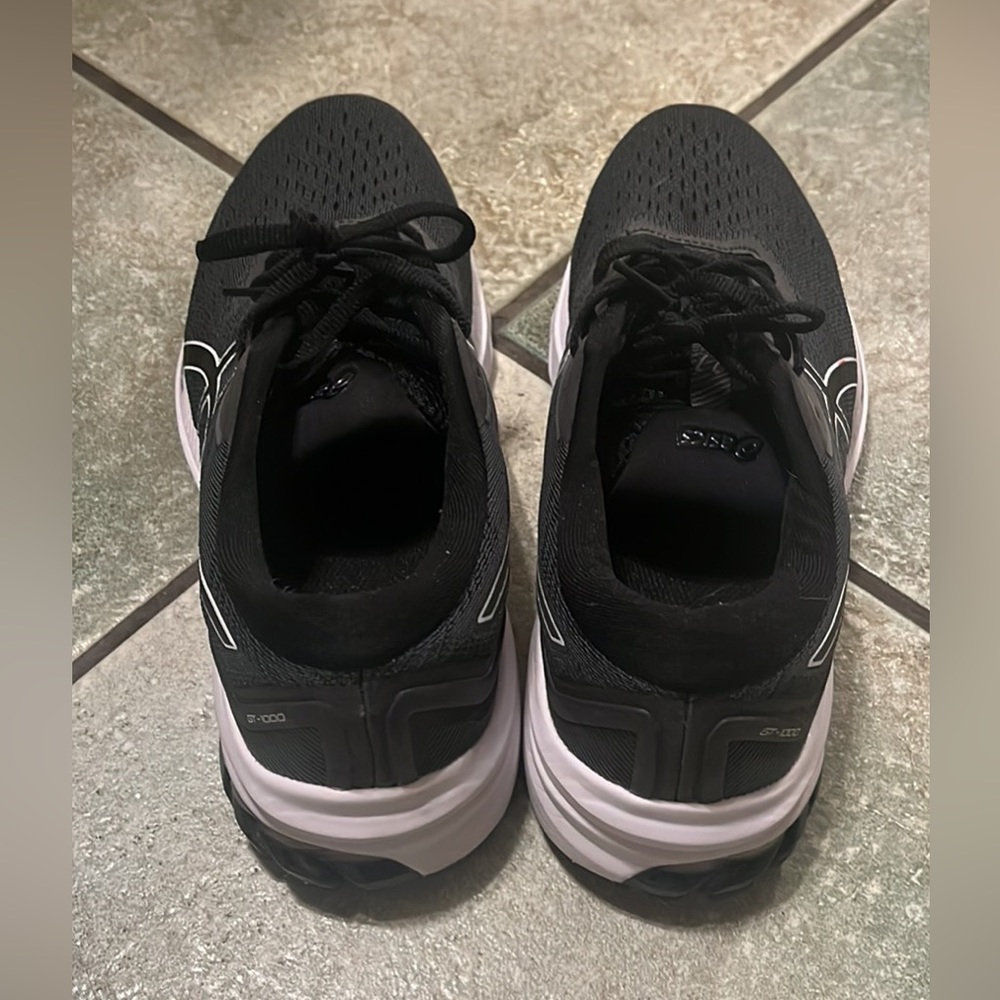 ASICS sneakers - Picture 2 of 3